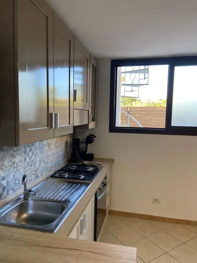 Frontemare Villa Palermo 0*,